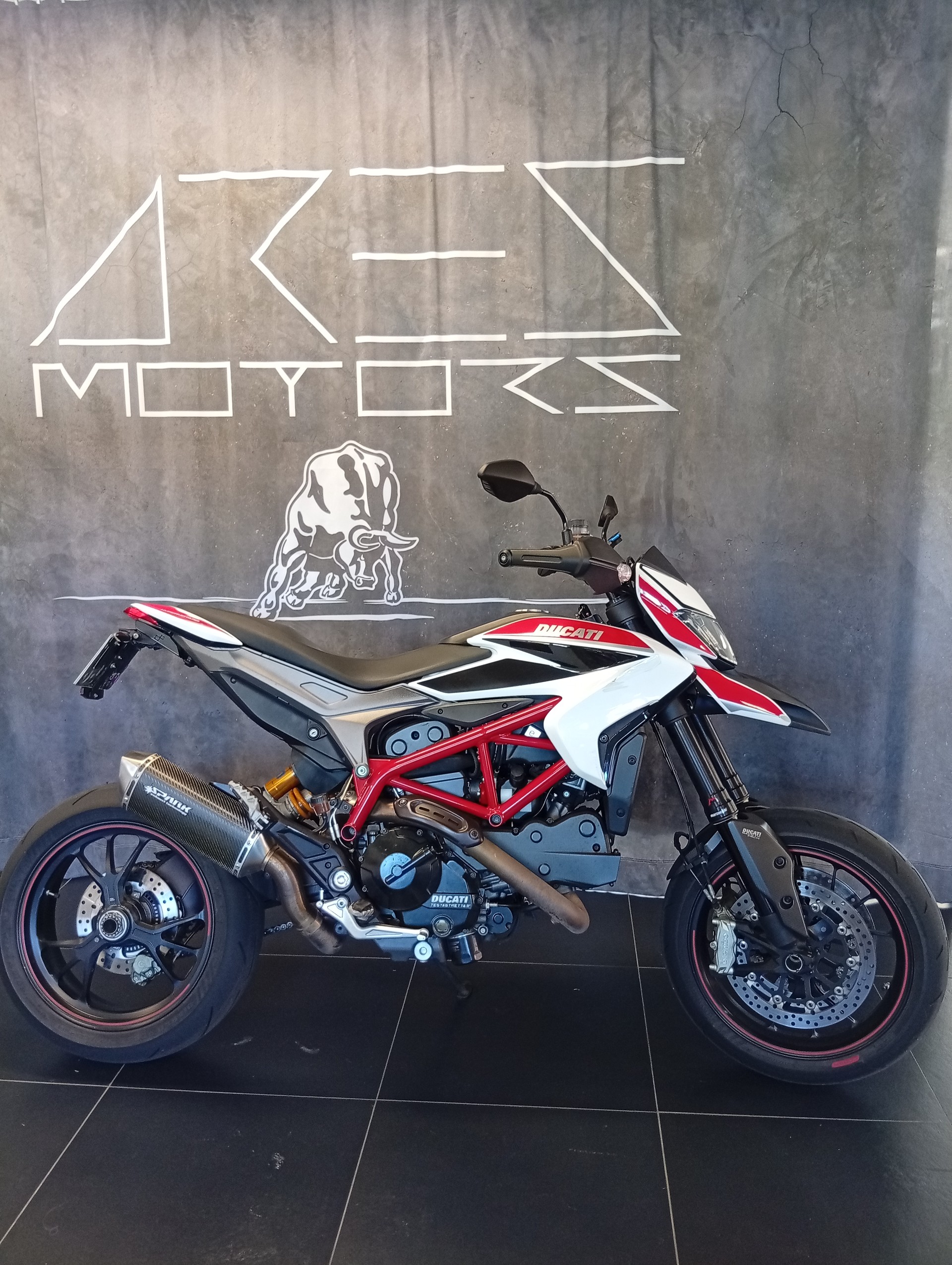 DUCATI Hypermotard 821 SP-image-0