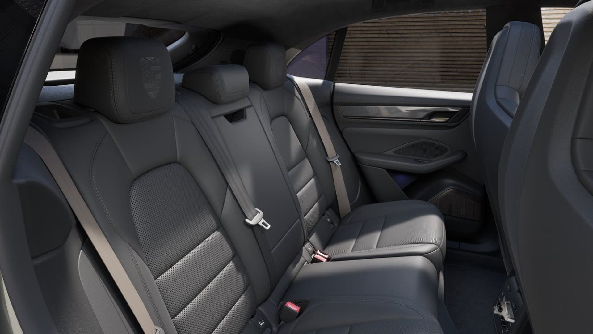 PORSCHE Macan Turbo-image-12