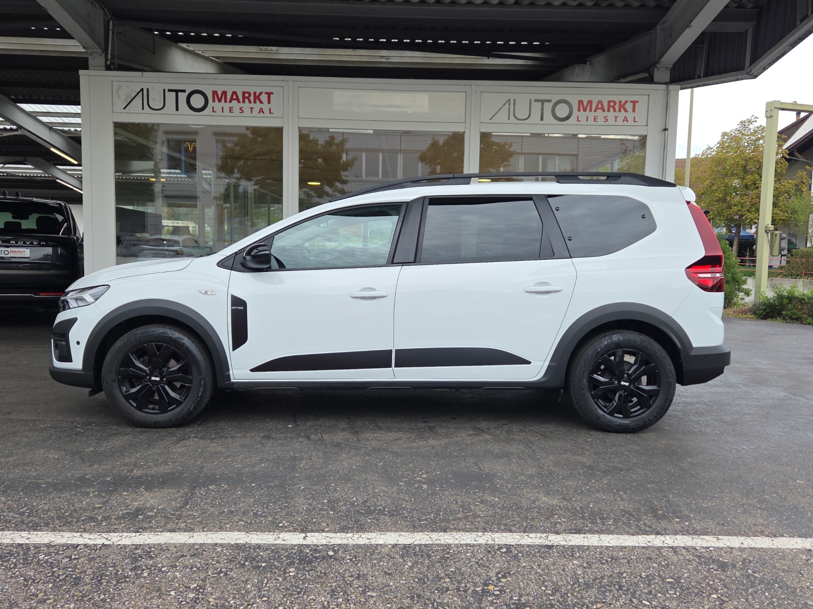 DACIA Jogger TCe 110 Extreme-showroom-element-1