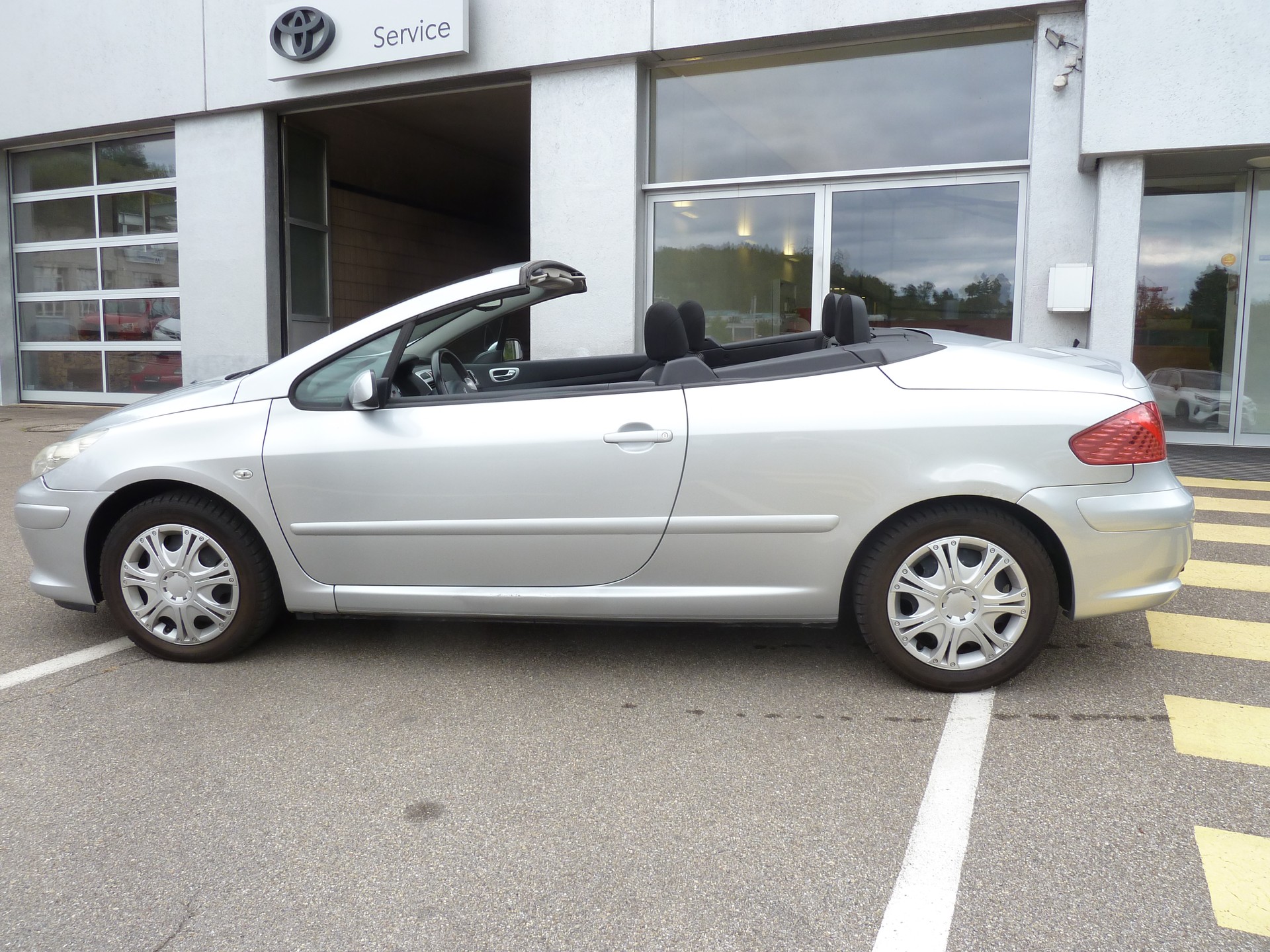 PEUGEOT 308 CC 2.0 HDI Allure-showroom-element-3