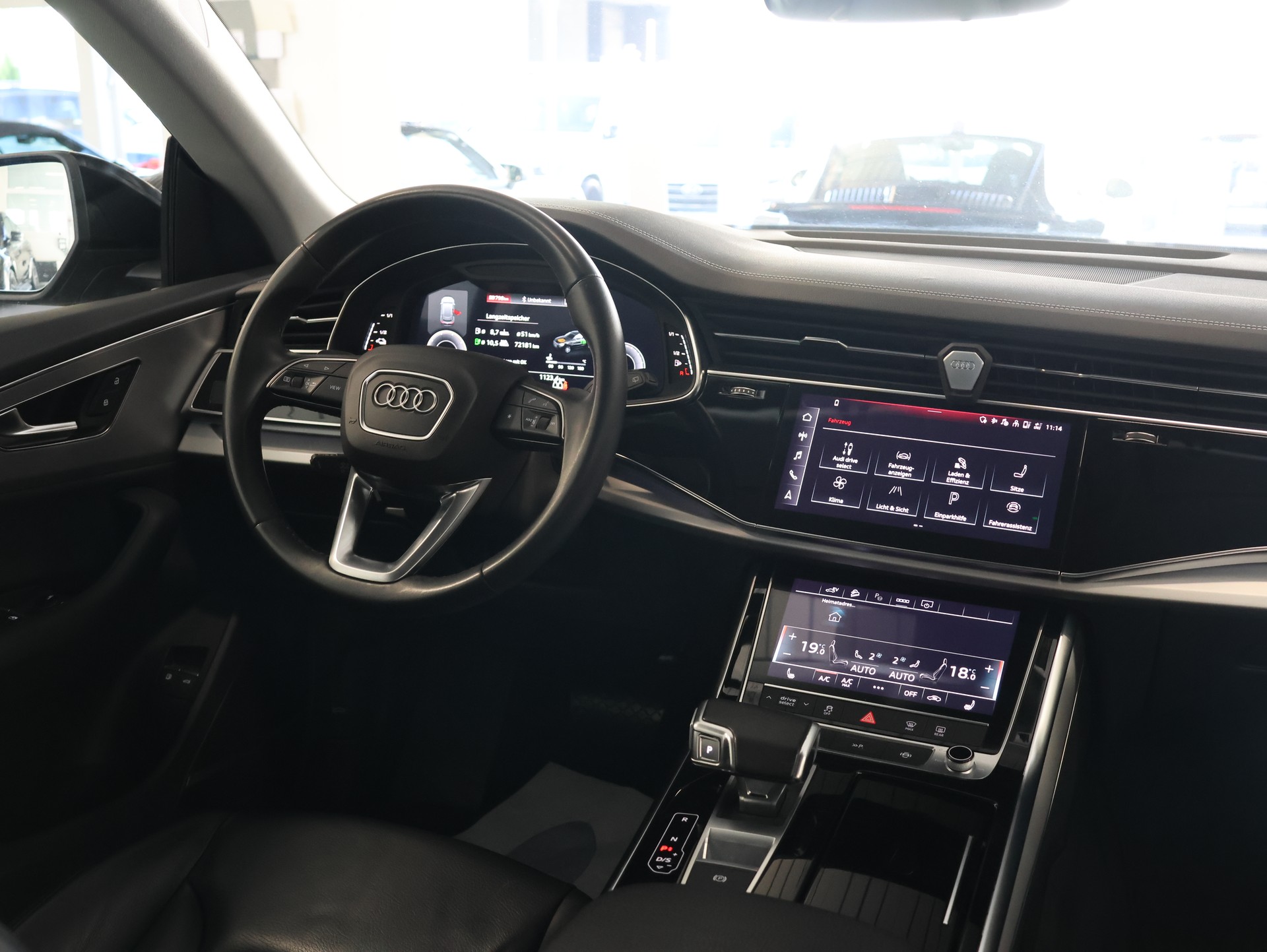 AUDI Q8 55 TFSI e quattro PHEV tiptronic *DAYTONAGRAU-PERLEFFEKT*-image-21