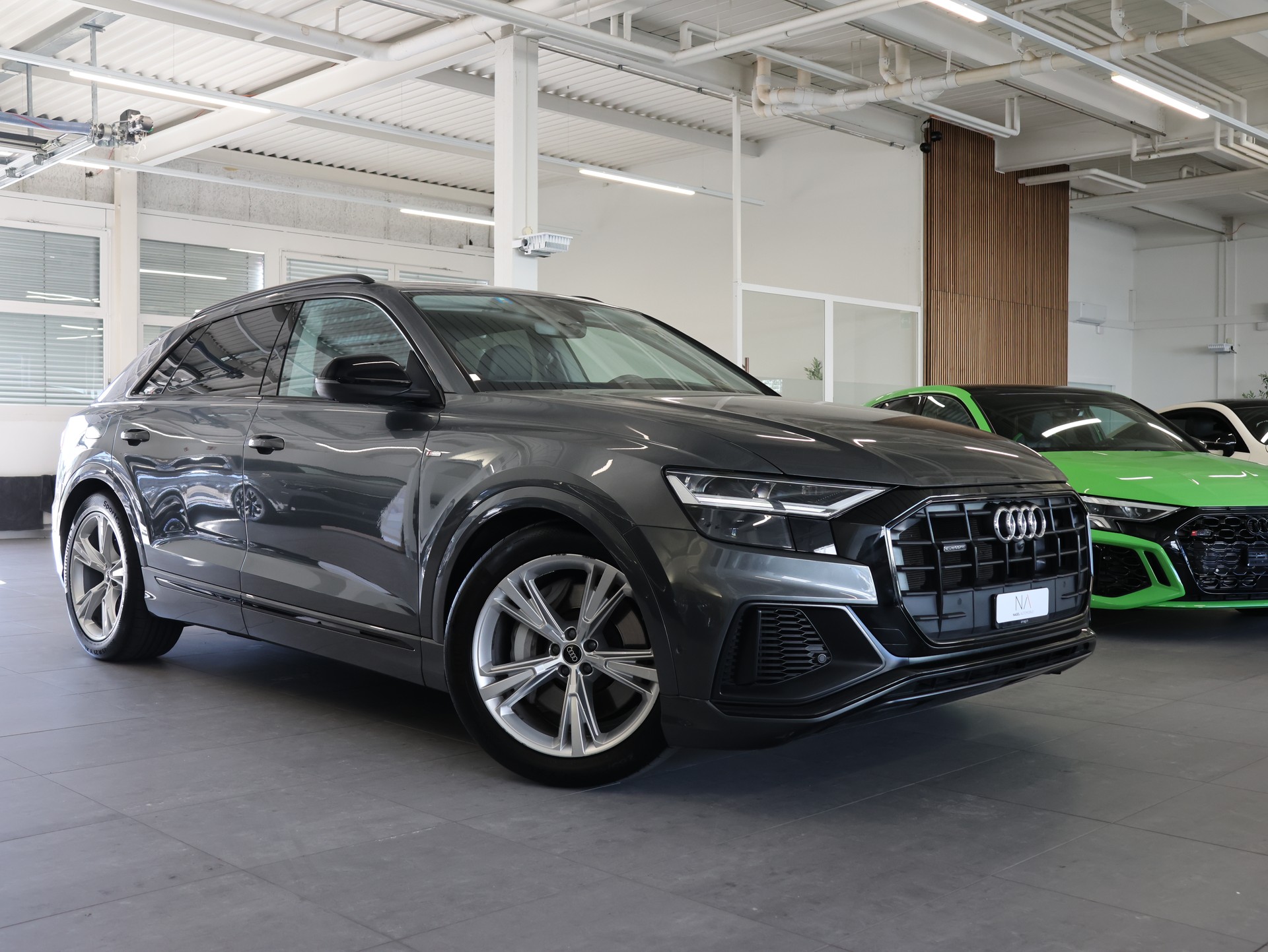 AUDI Q8 55 TFSI e quattro PHEV tiptronic *DAYTONAGRAU-PERLEFFEKT*