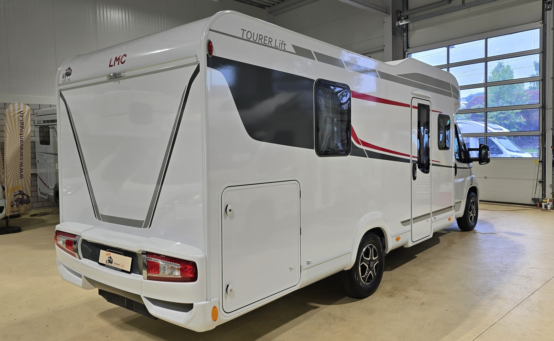 LMC Tourer Lift H 720, Fiat Ducato 2.2MJT 140PS-image-2