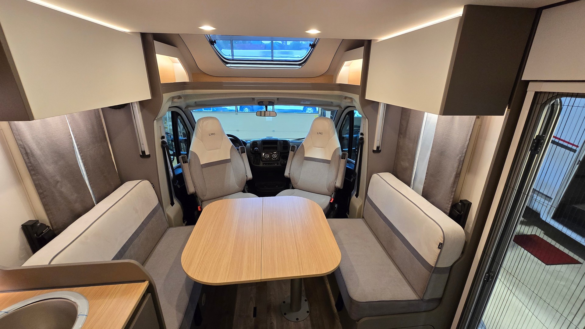LMC Tourer Lift H 720, Fiat Ducato 2.2MJT 140PS-image-10