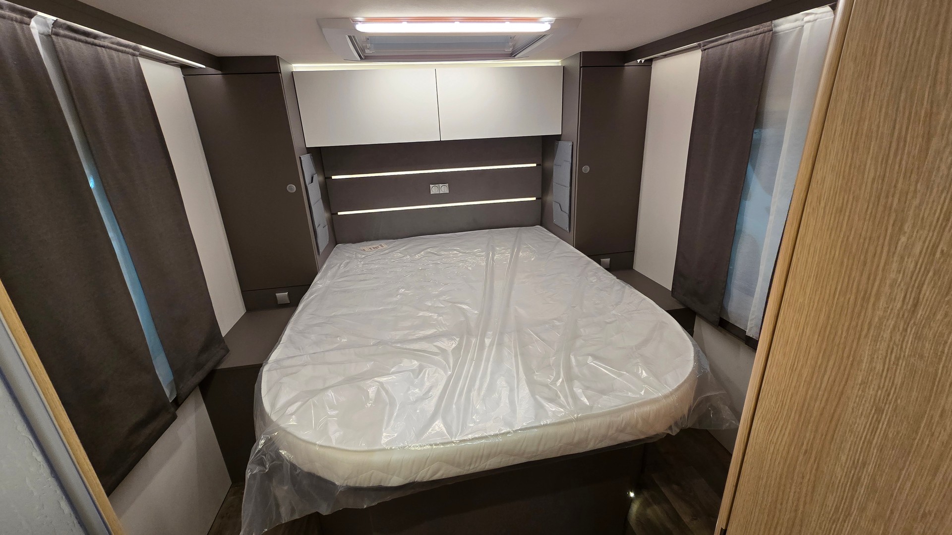 LMC Tourer Lift H 720, Fiat Ducato 2.2MJT 140PS-image-11
