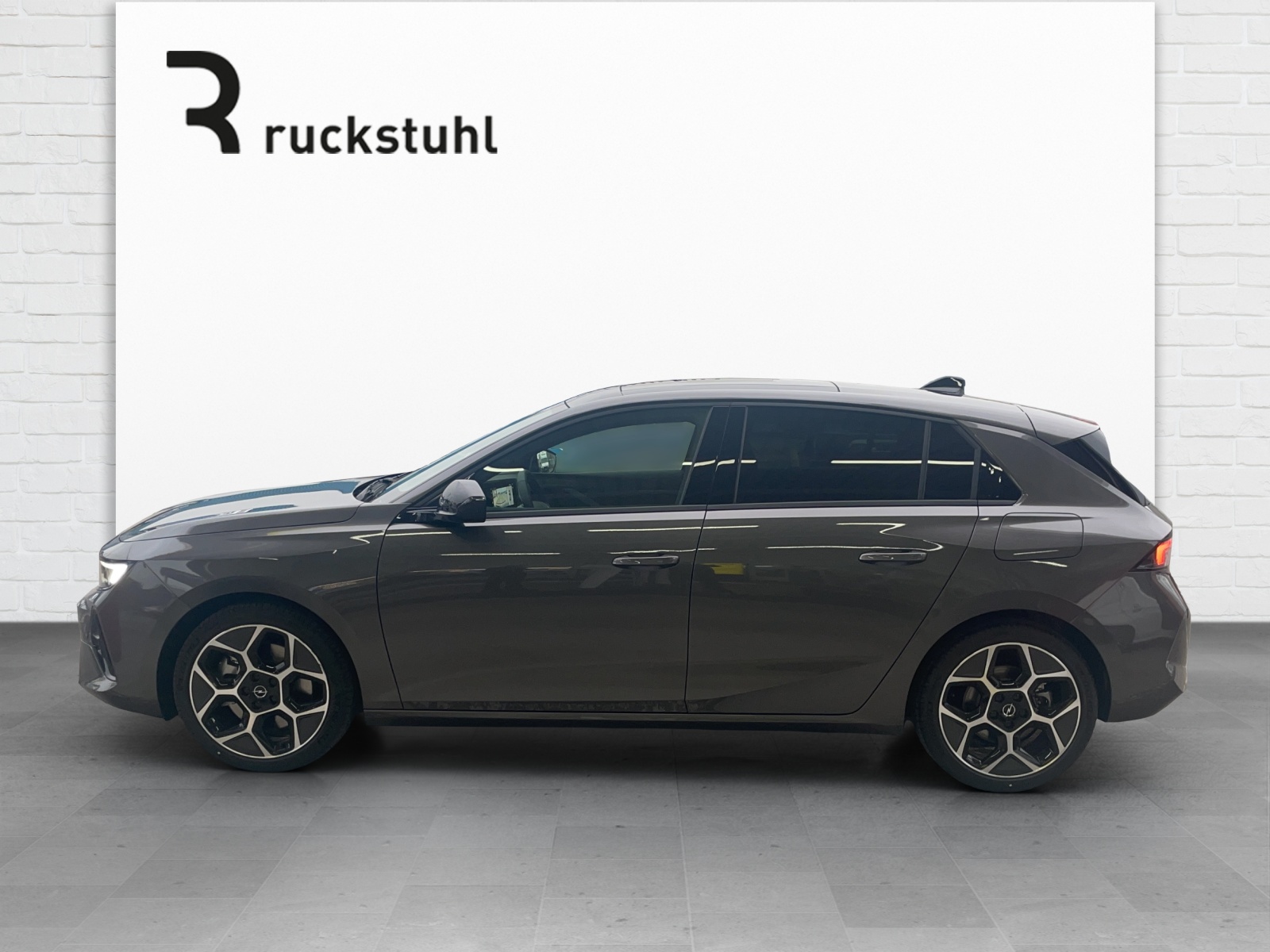 OPEL Astra 1.6 T PHEV 180 Swiss Premium-showroom-element-2