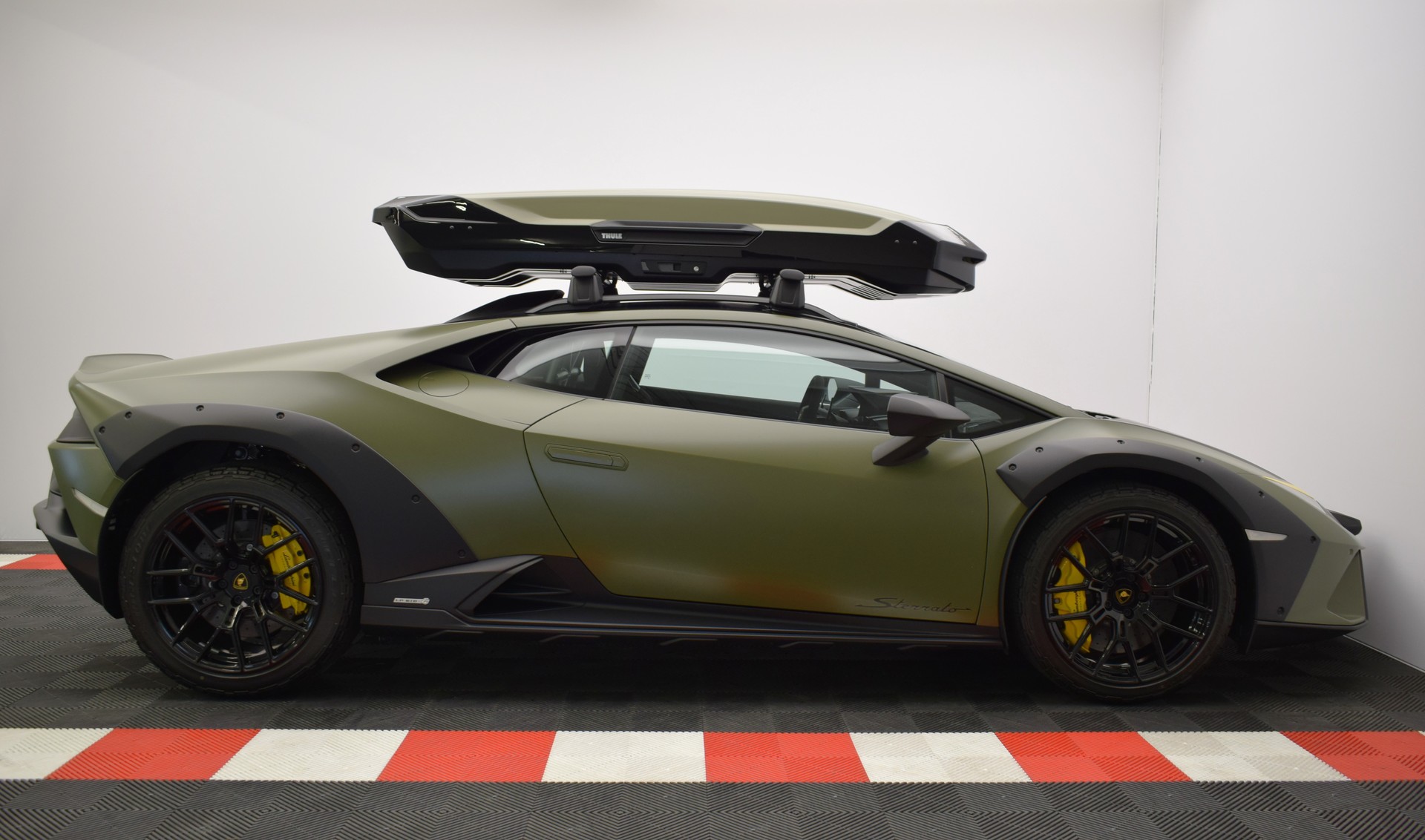 LAMBORGHINI Huracan Sterrato LP610-4 "Verde Turbine, 1 / 1499" CH Fahrzeug-image-17