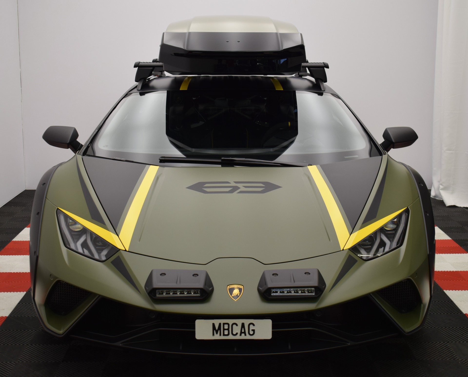 LAMBORGHINI Huracan Sterrato LP610-4 "Verde Turbine, 1 / 1499" CH Fahrzeug-image-4