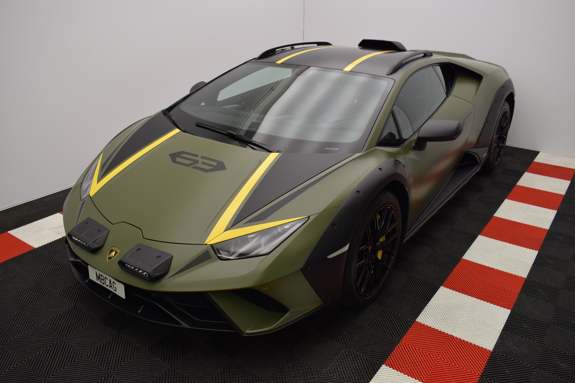 LAMBORGHINI Huracan Sterrato LP610-4 "Verde Turbine, 1 / 1499" CH Fahrzeug-image-5