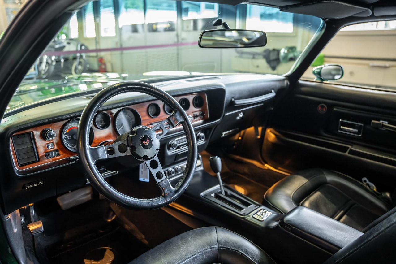 PONTIAC FIREBIRD Formula 455 Ram Air-image-15