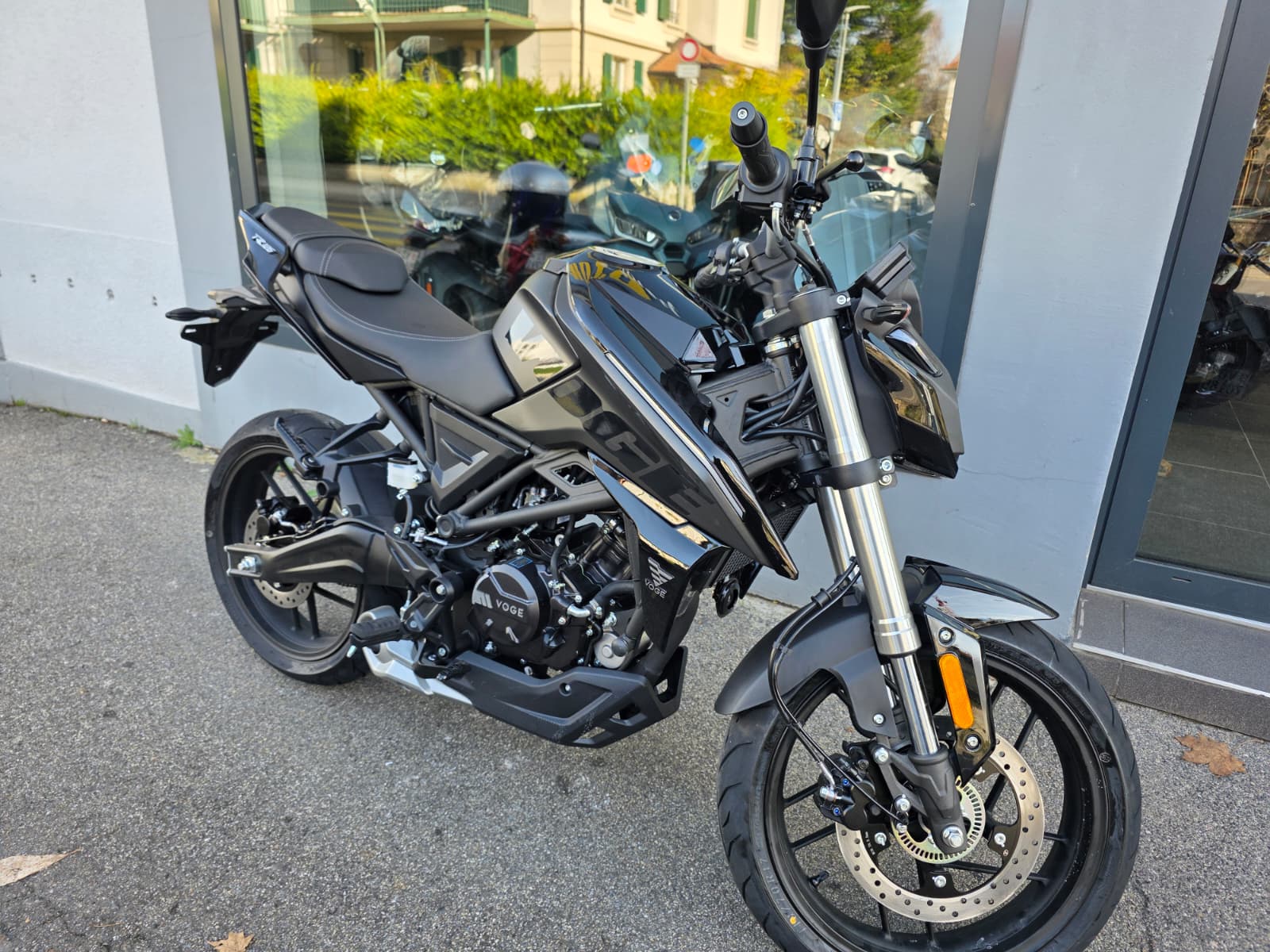 VOGE 125R Niked-image-1