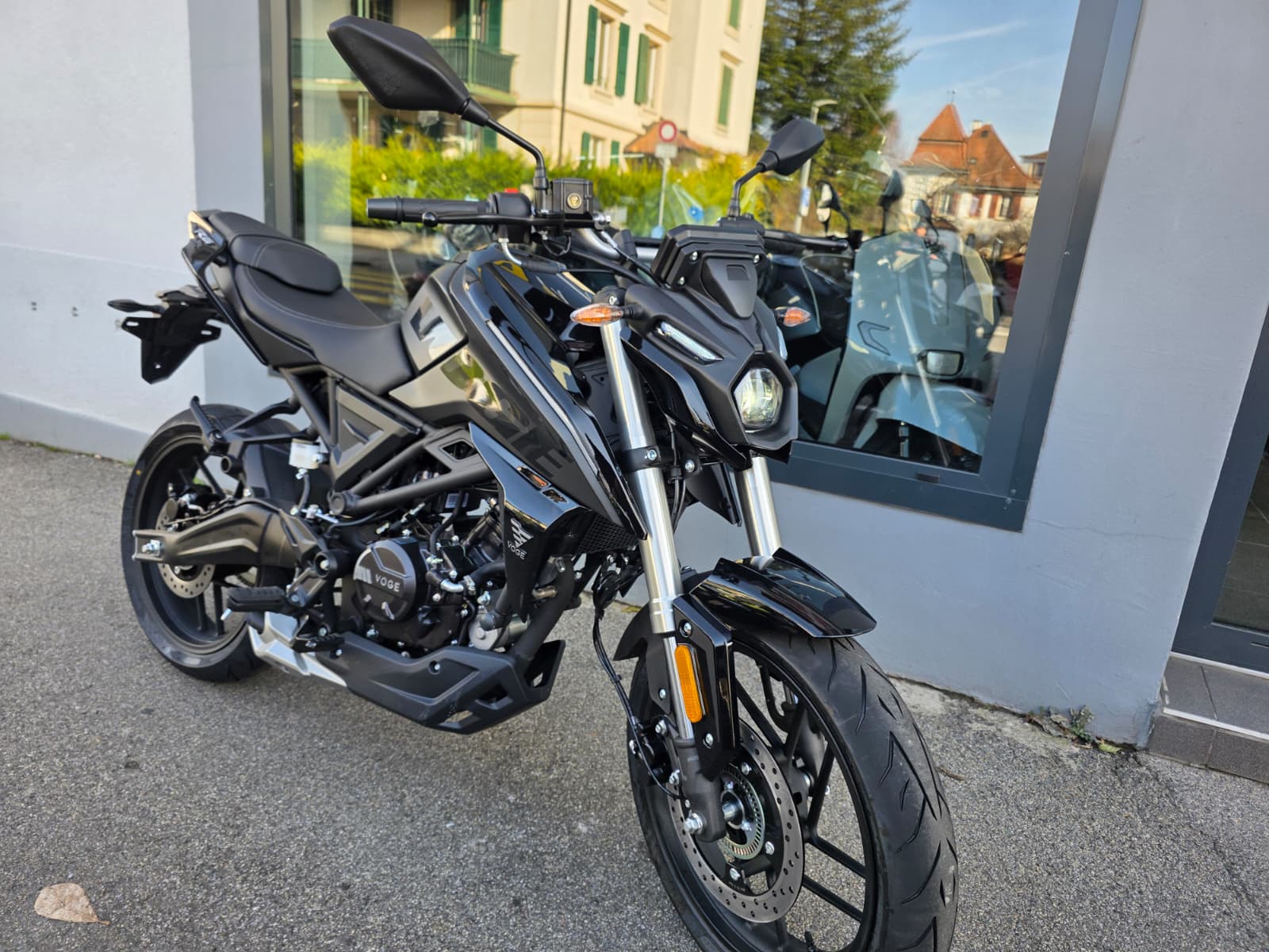VOGE 125R Niked-image-3