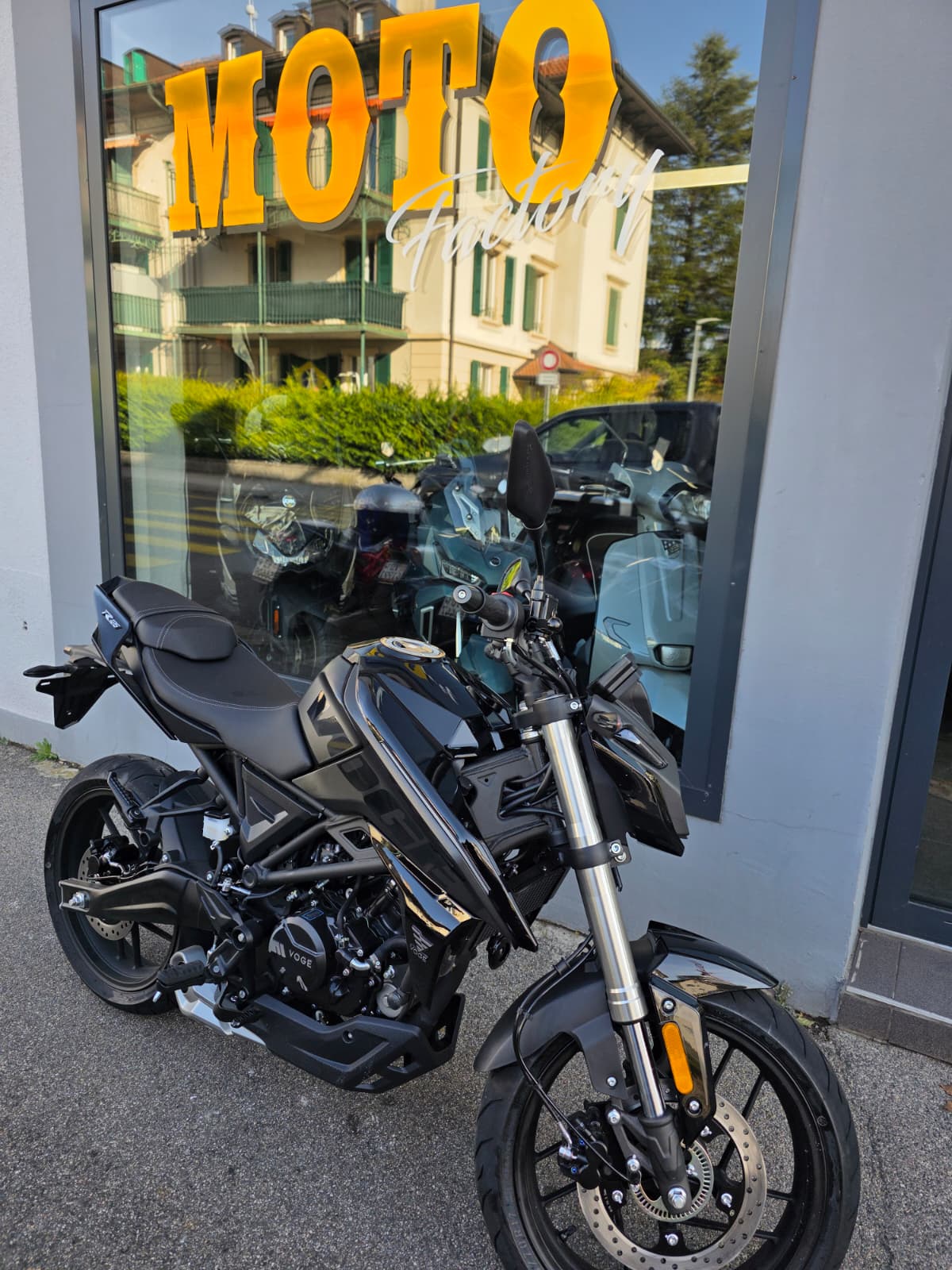 VOGE 125R Niked-image-0