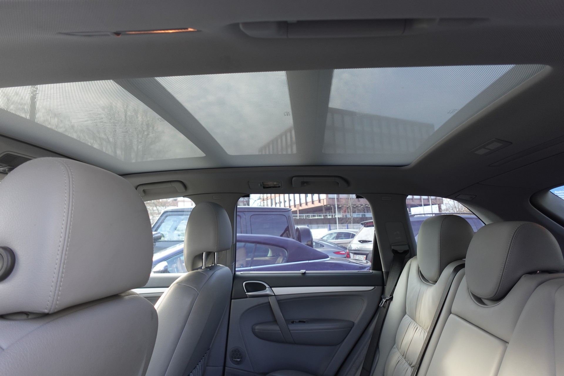 PORSCHE Cayenne S-image-8