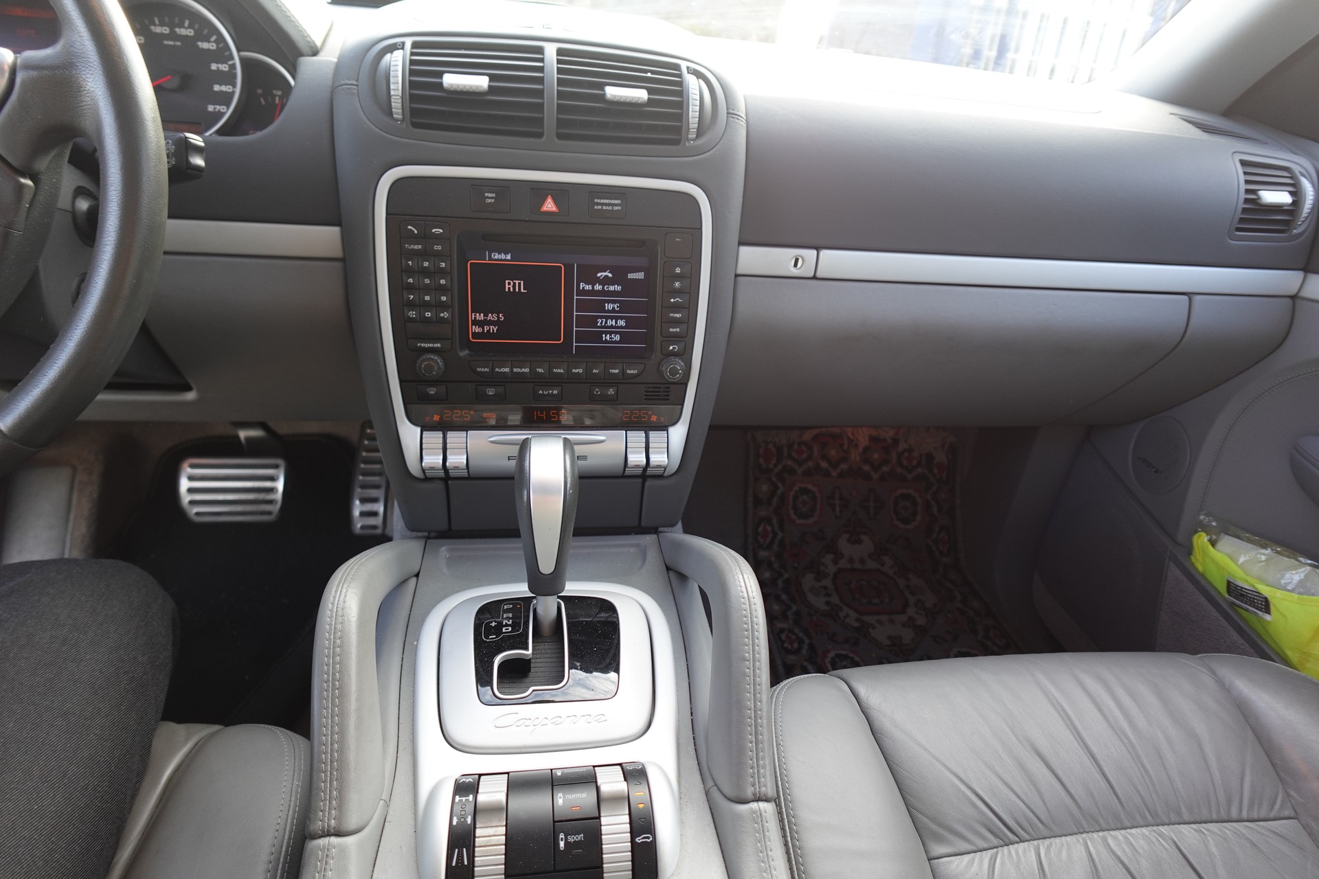 PORSCHE Cayenne S-image-9
