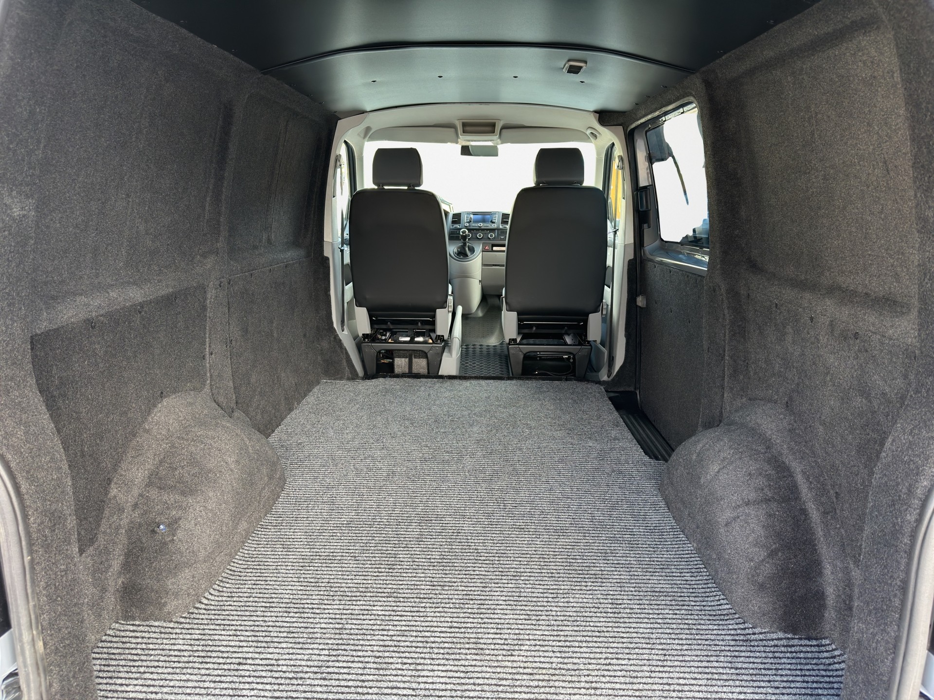 VW T5 2.0 TDI 4Motion-image-16