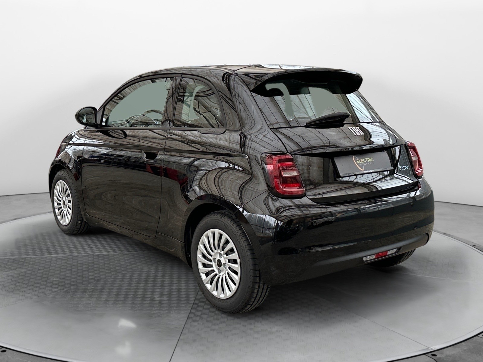 FIAT 500 electric 70 kW Cult-showroom-element-2