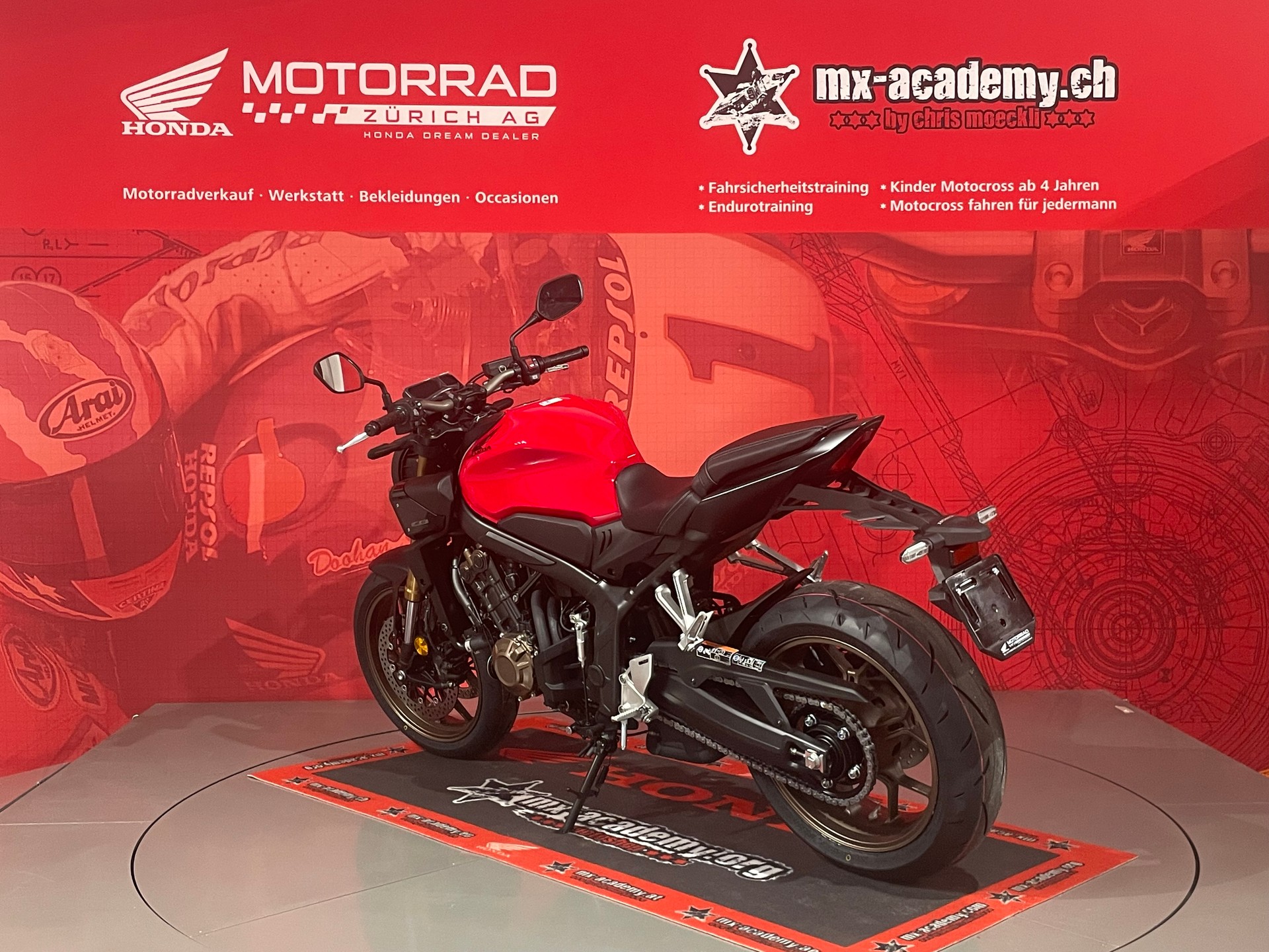 HONDA CB650R E-Clutch**Modell 2026**Neufahrzeug**Grand Prix Red*-image-5