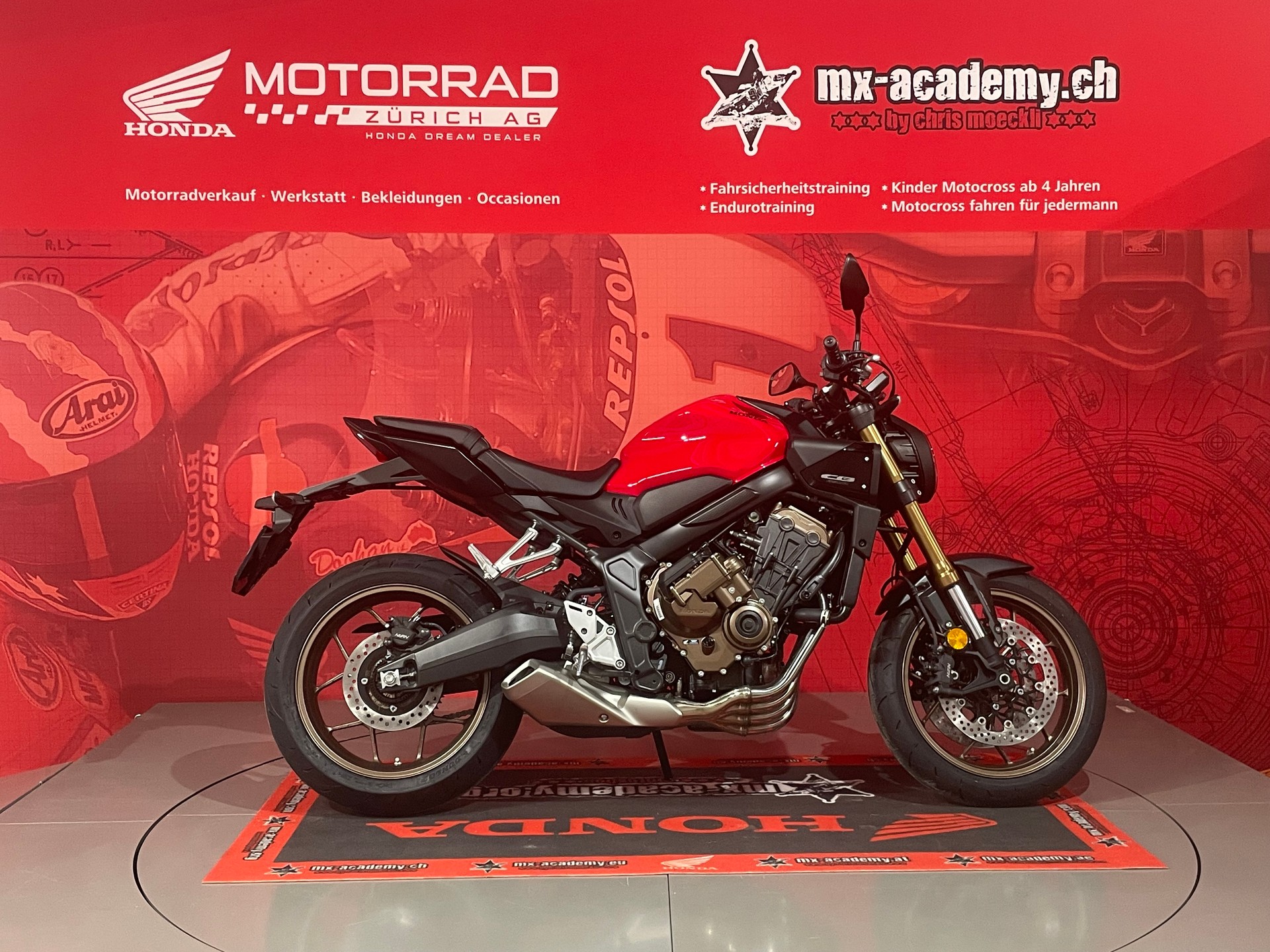 HONDA CB650R E-Clutch**Modell 2026**Neufahrzeug**Grand Prix Red*-image-0