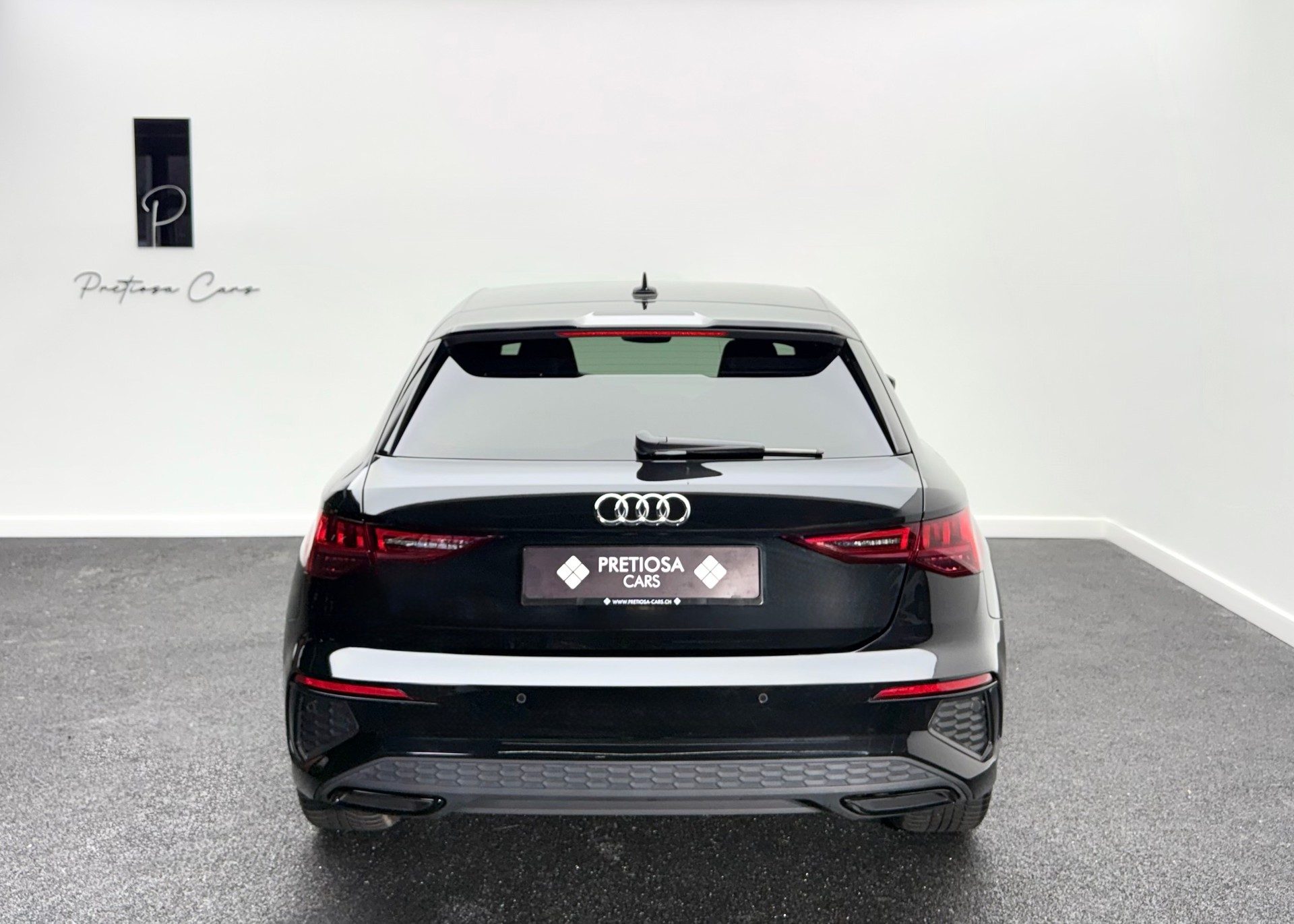 AUDI A3 Sportback 45 TFSI e S line S-tronic VOLL LEDER-image-5