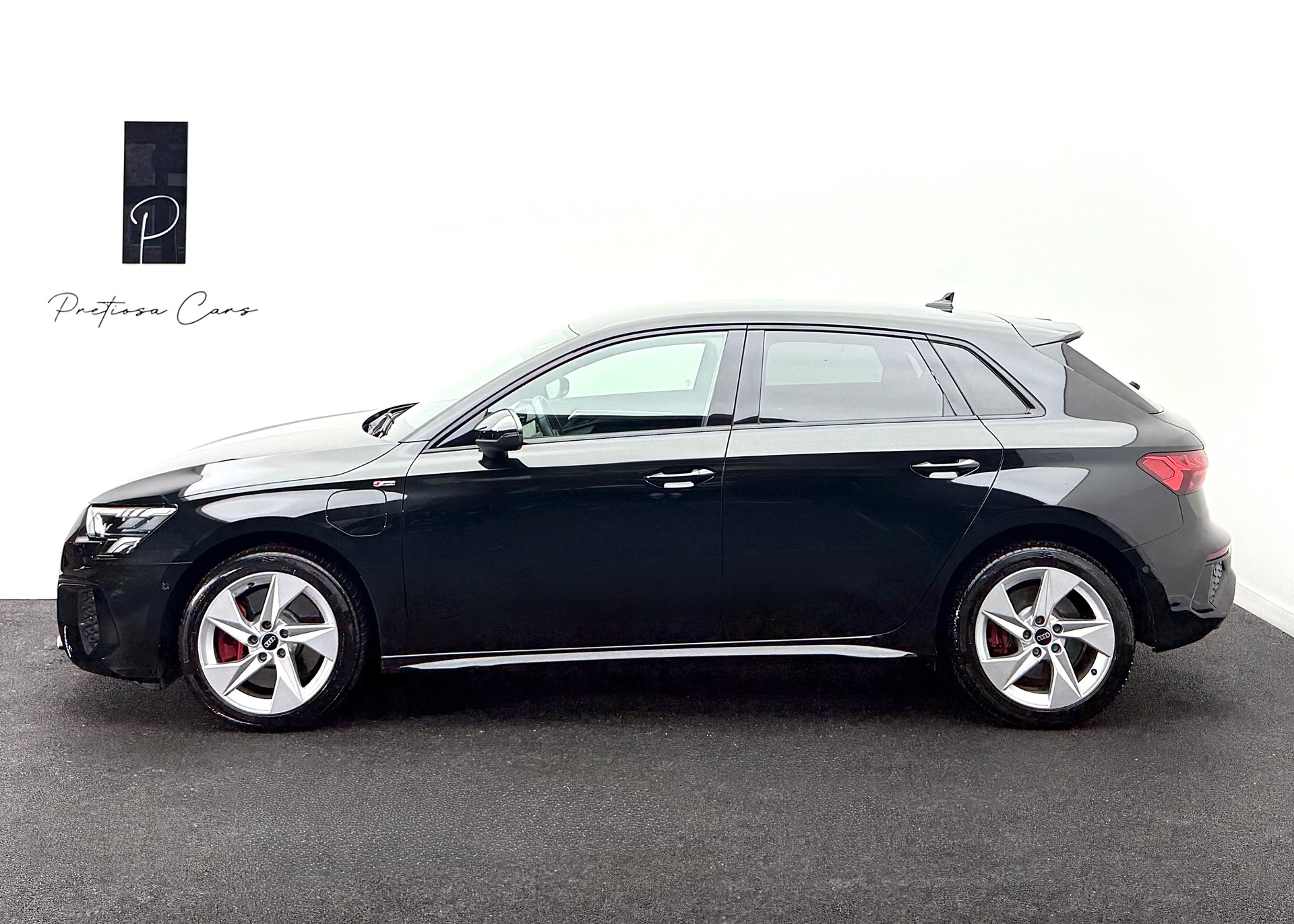 AUDI A3 Sportback 45 TFSI e S line S-tronic VOLL LEDER-showroom-element-3