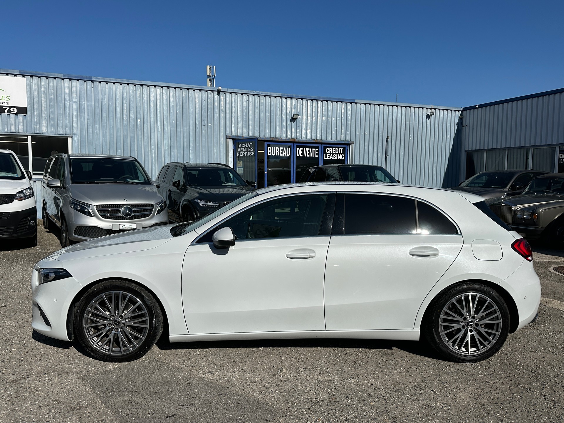 MERCEDES-BENZ A 180 Progressive 7G-DCT-showroom-element-3