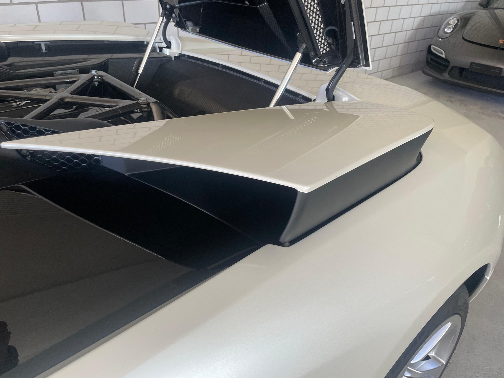 LAMBORGHINI Murciélago LP640-4 Roadster-image-5