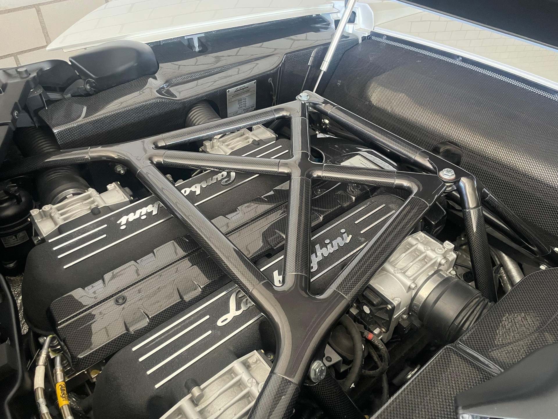 LAMBORGHINI Murciélago LP640-4 Roadster-image-10