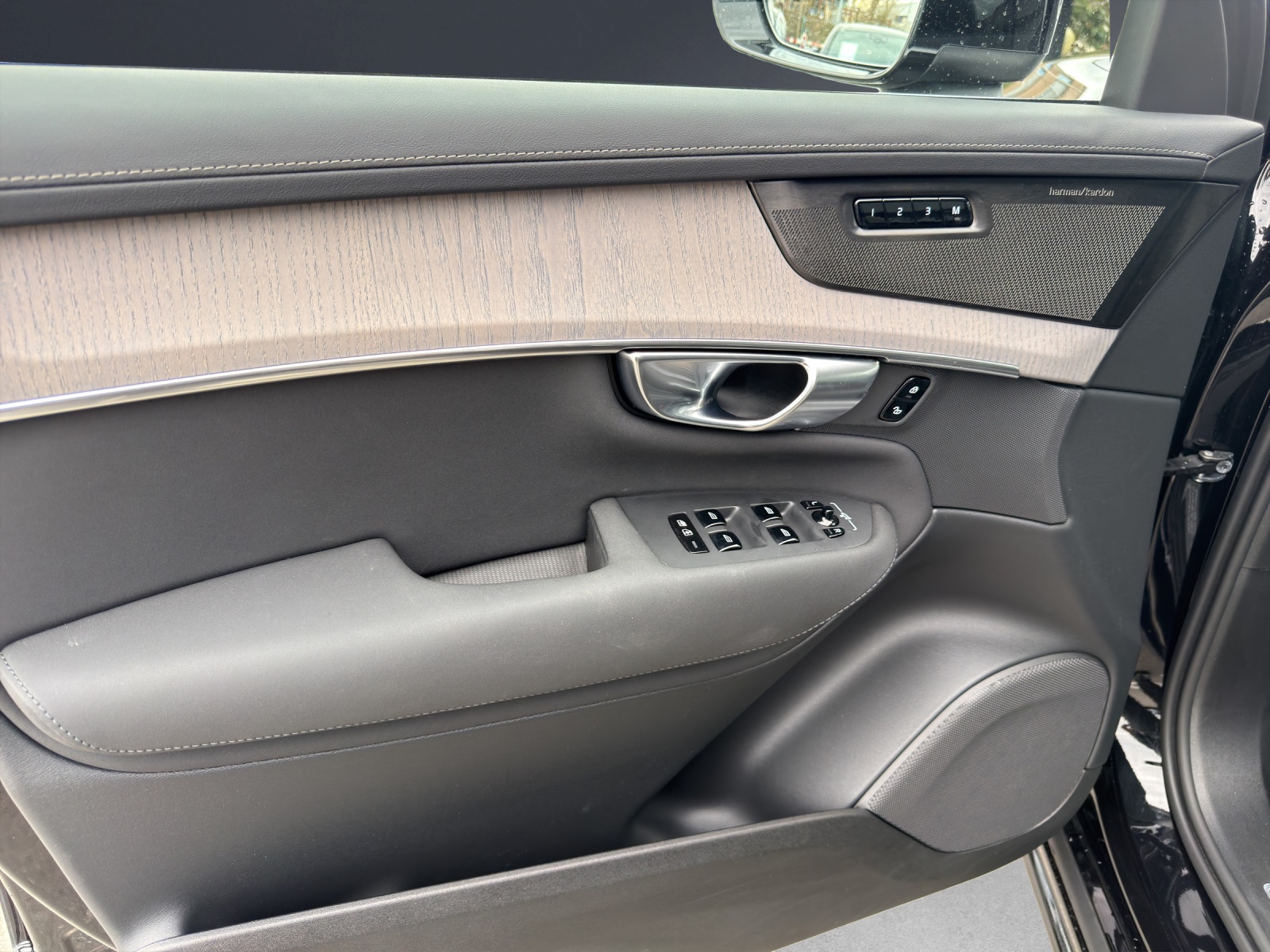 VOLVO XC90 B5 Benzin Mild Hybrid AWD Plus Bright Geartronic-image-12