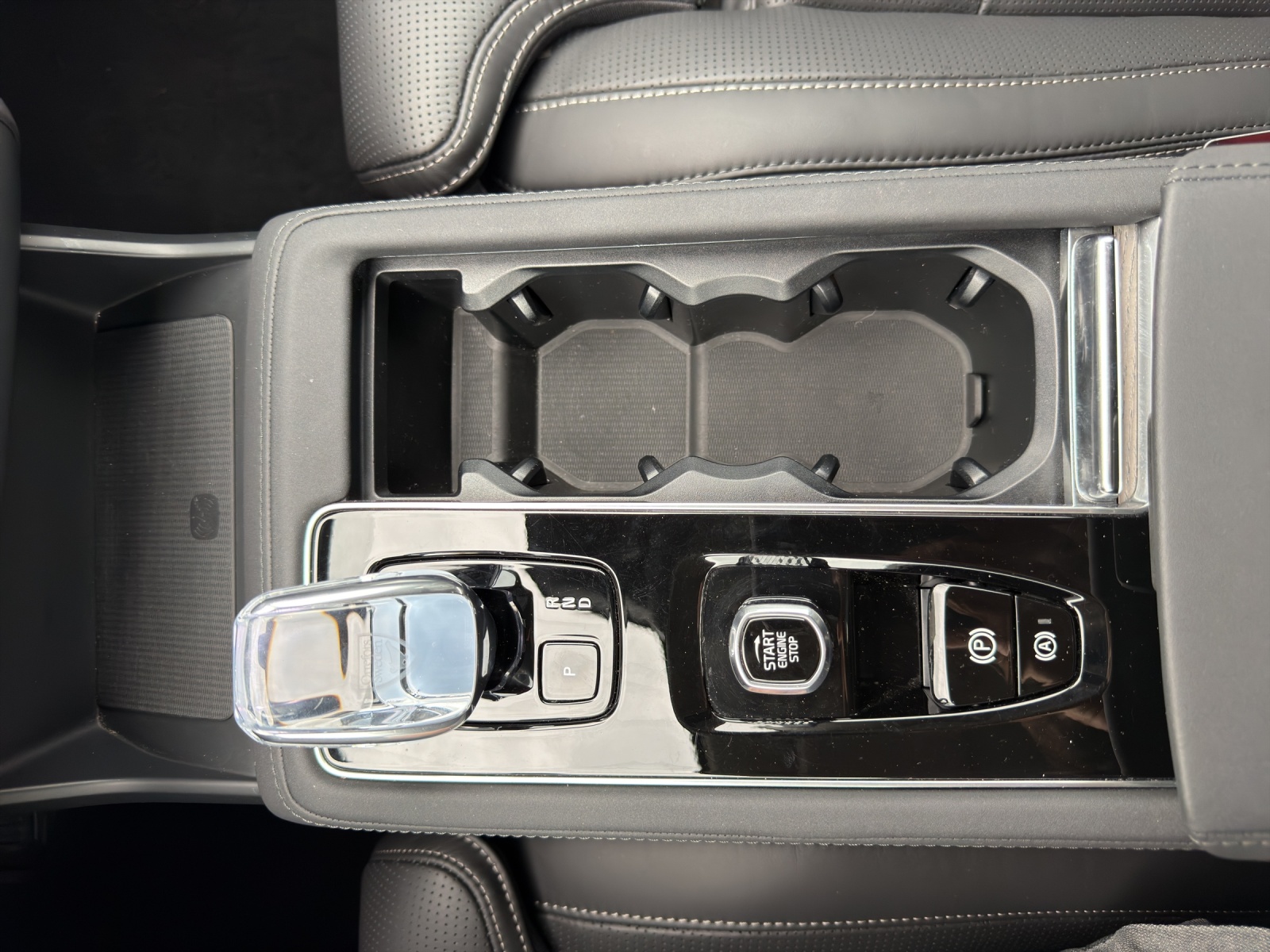 VOLVO XC90 B5 Benzin Mild Hybrid AWD Plus Bright Geartronic-image-19