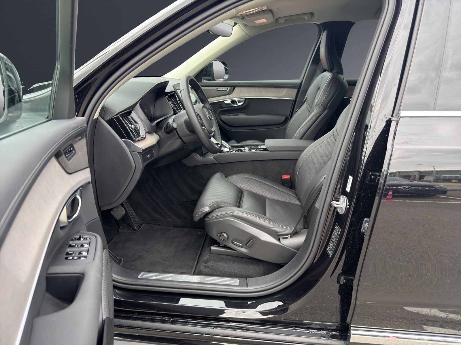 VOLVO XC90 B5 Benzin Mild Hybrid AWD Plus Bright Geartronic-image-5