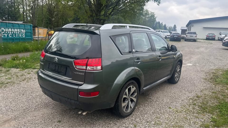 CITROEN C-Crosser 2.2 HDi Exclusive-image-2