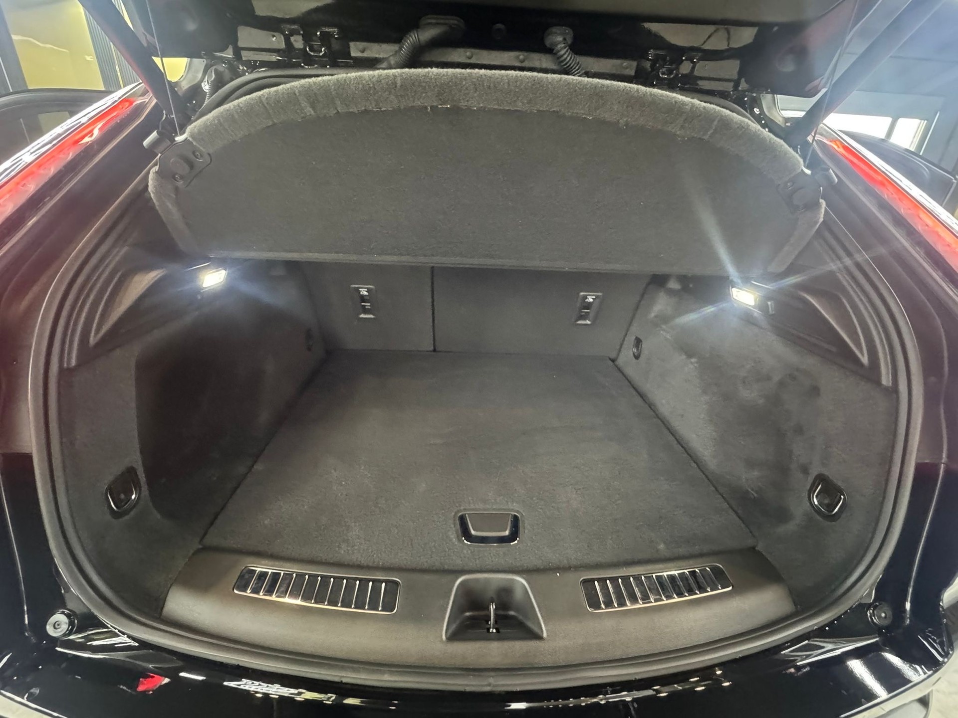 CADILLAC XT4 350T 2.0 Sport AWD Automat-image-15