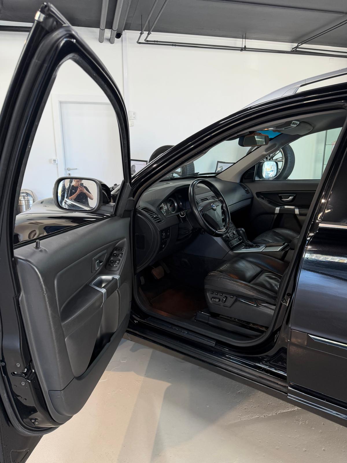 VOLVO XC90 D5 AWD Summum-image-12
