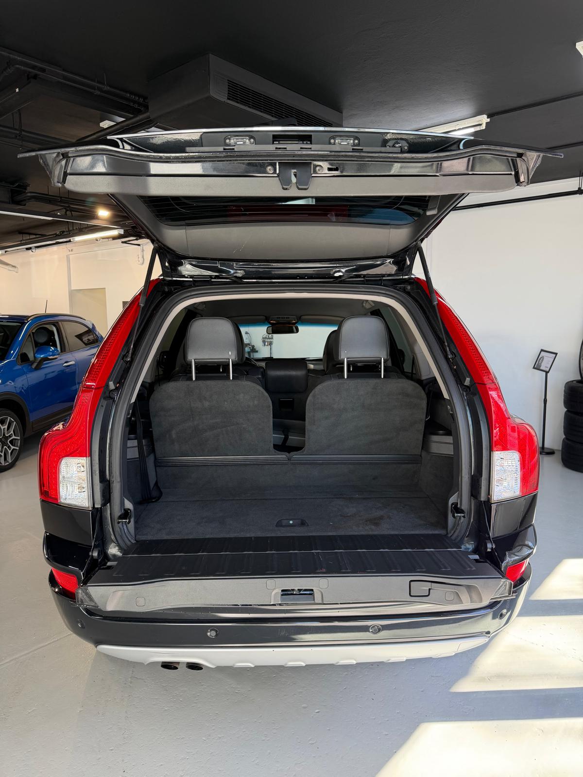 VOLVO XC90 D5 AWD Summum-image-11
