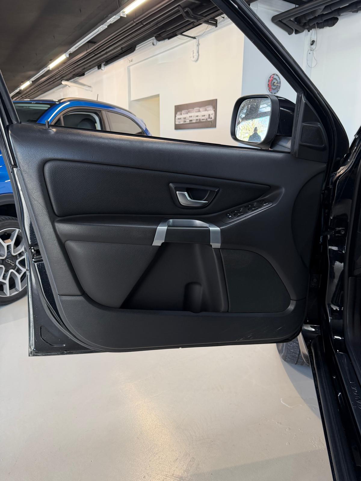 VOLVO XC90 D5 AWD Summum-image-13