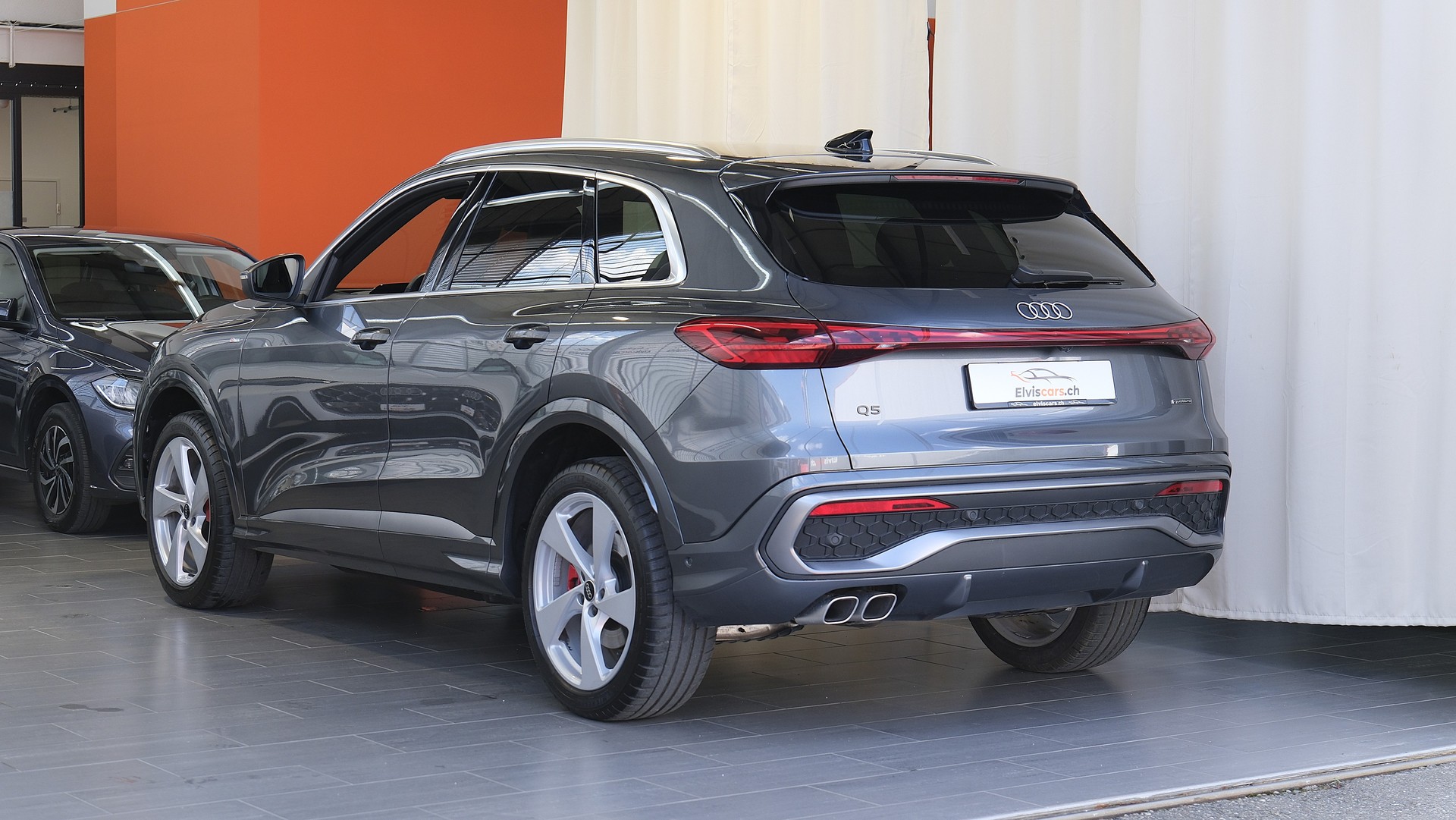AUDI Q5 TDI quattro S line 150 kW S-tronic-image-12