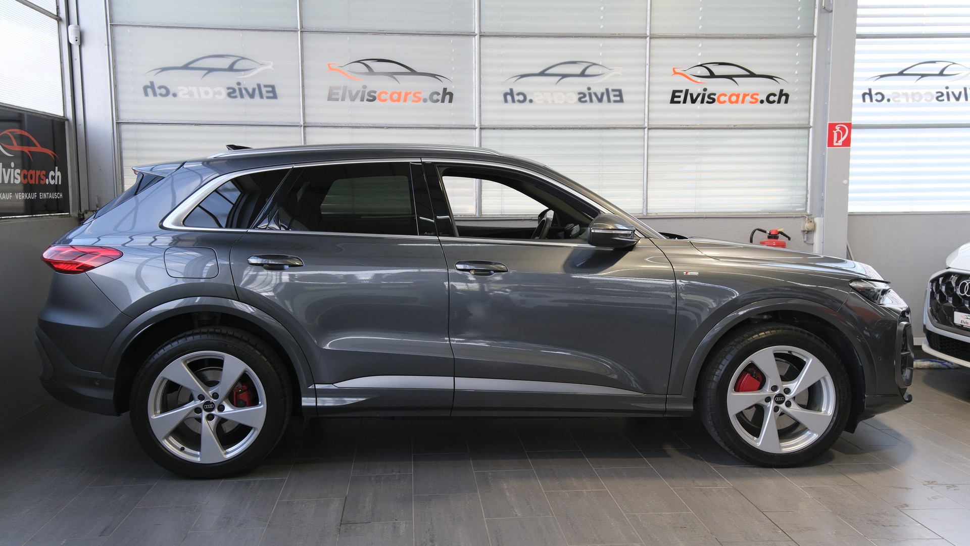 AUDI Q5 TDI quattro S line 150 kW S-tronic-image-28