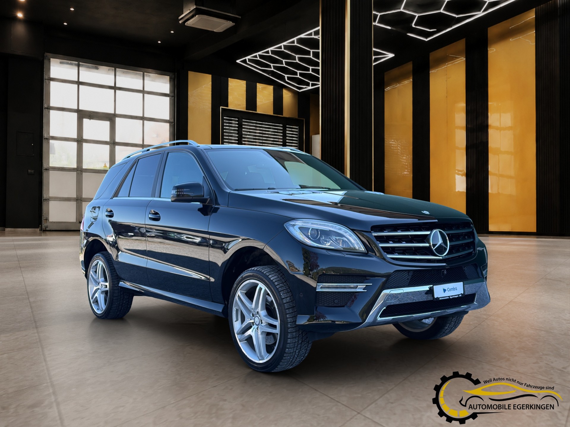 MERCEDES-BENZ ML 350 CDI BlueTec AMG Line-showroom-element-2