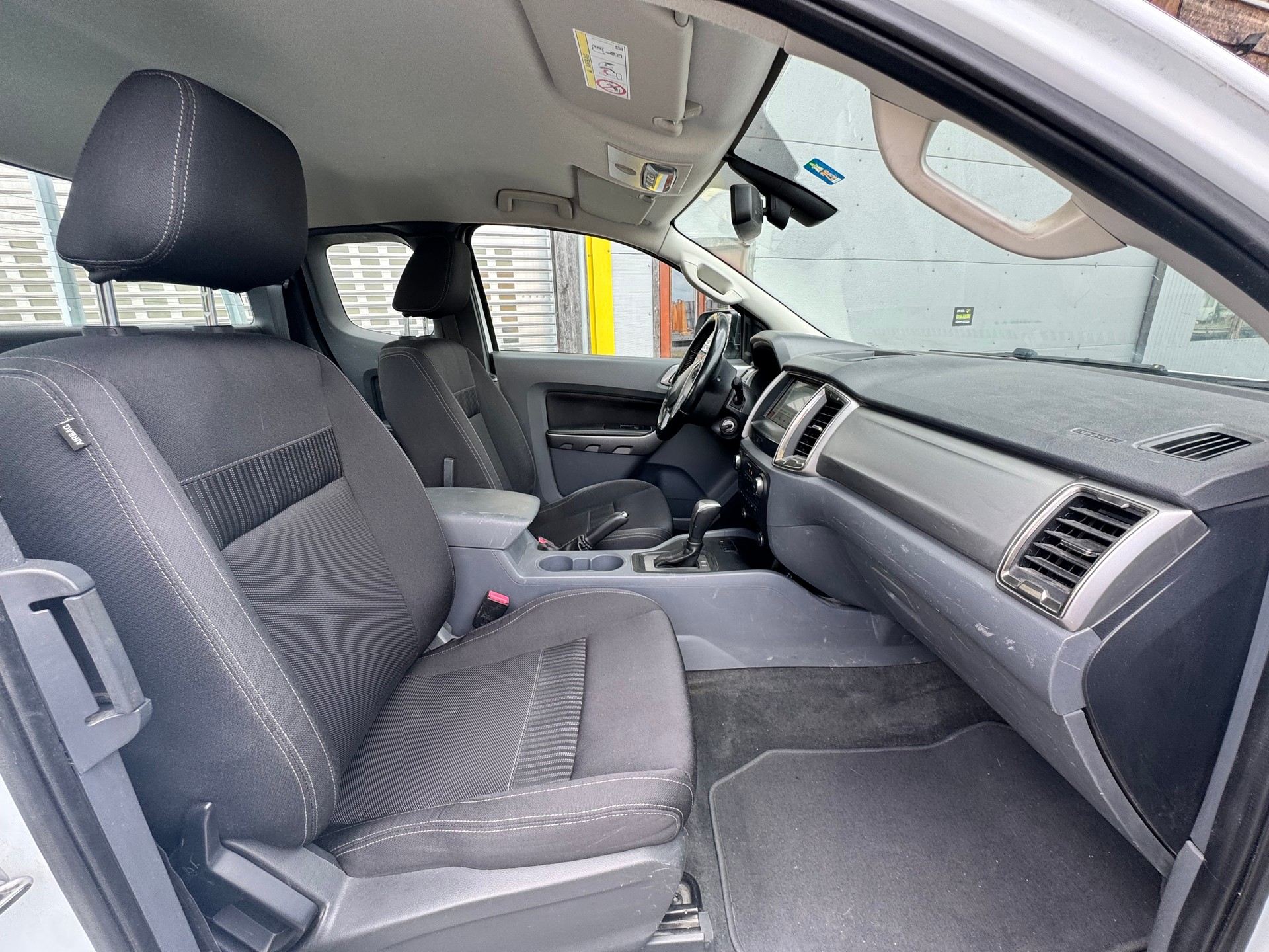 FORD Ranger XLT 2.2 TDCi 4x4 A-image-10