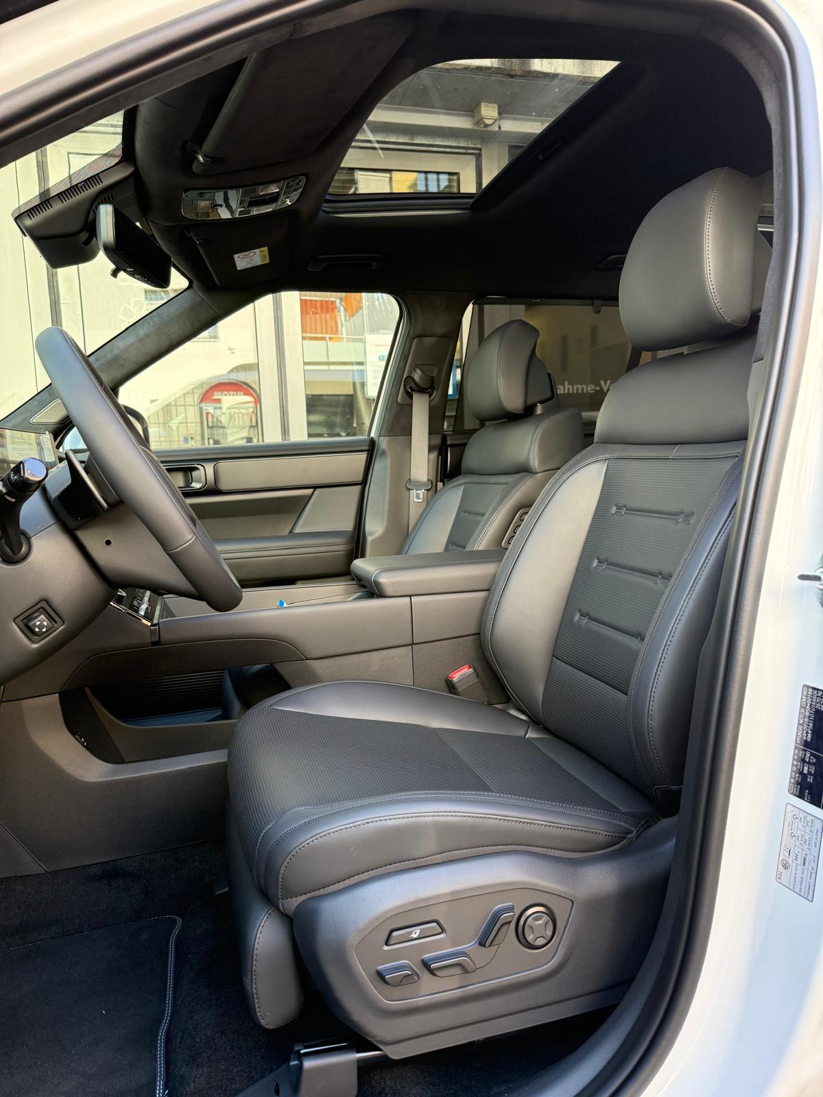 HYUNDAI Santa Fe 1.6 T-GDi HEV Calligraphy Swiss Edition-image-8