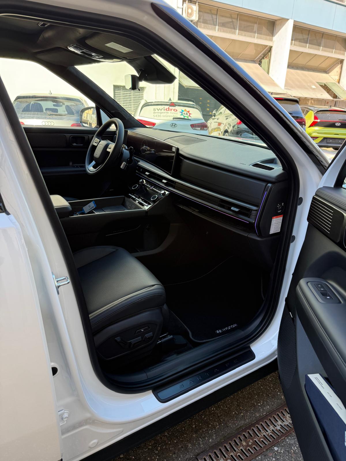 HYUNDAI Santa Fe 1.6 T-GDi HEV Calligraphy Swiss Edition-image-9