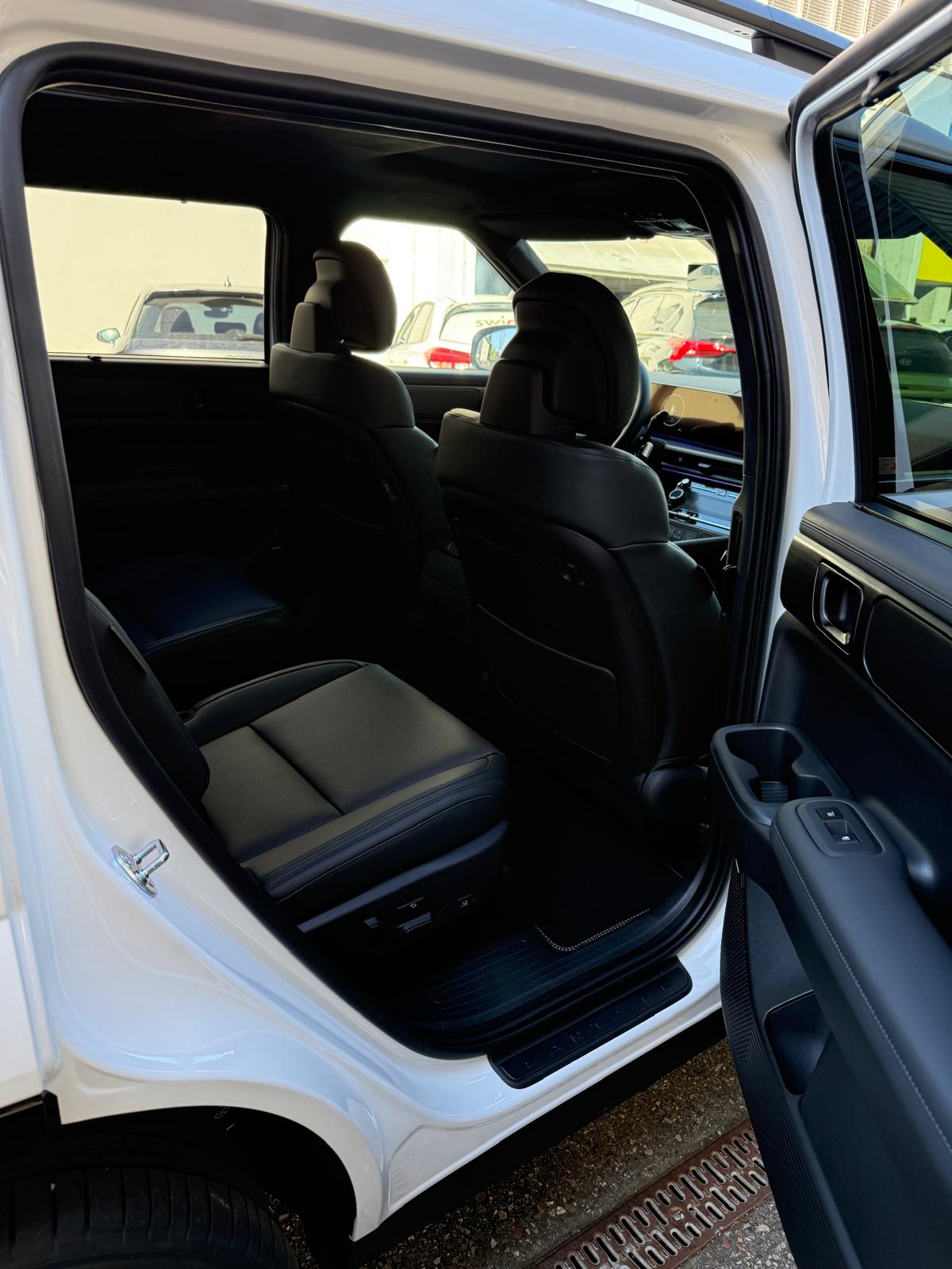 HYUNDAI Santa Fe 1.6 T-GDi HEV Calligraphy Swiss Edition-image-11