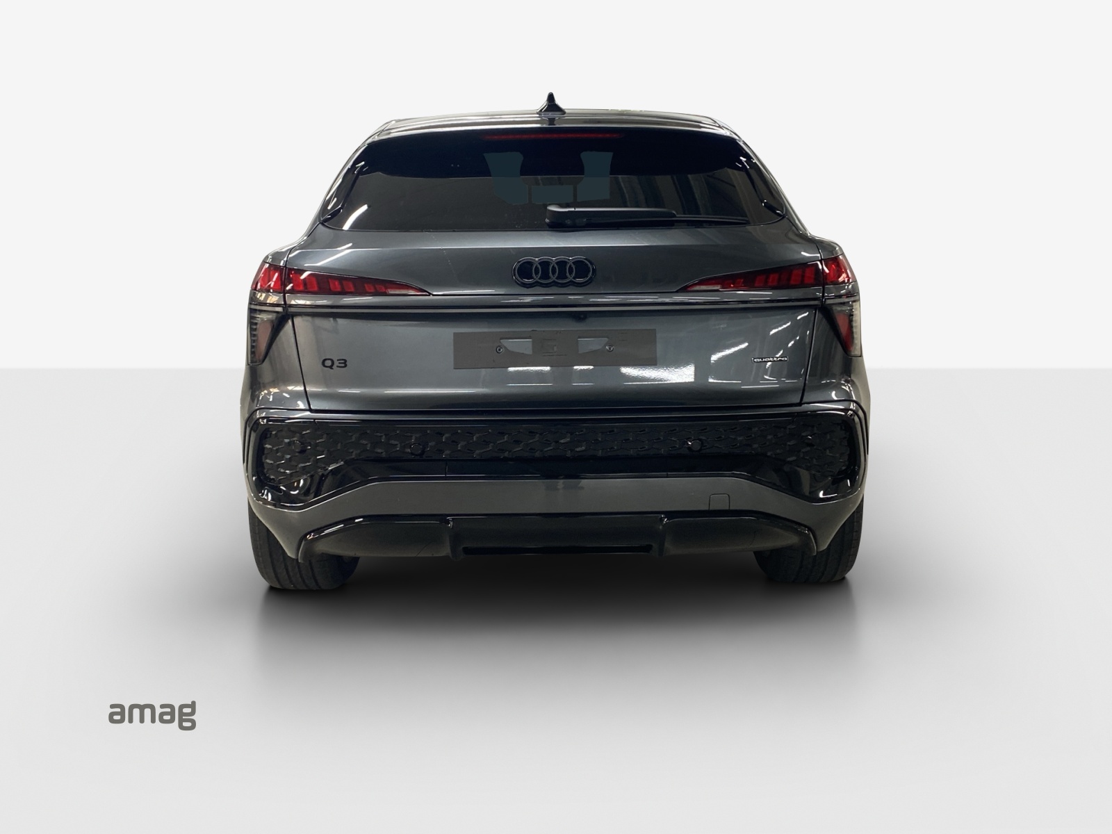 AUDI Q3 Sportback TFSI quattro 195 kW S tronic-showroom-element-3