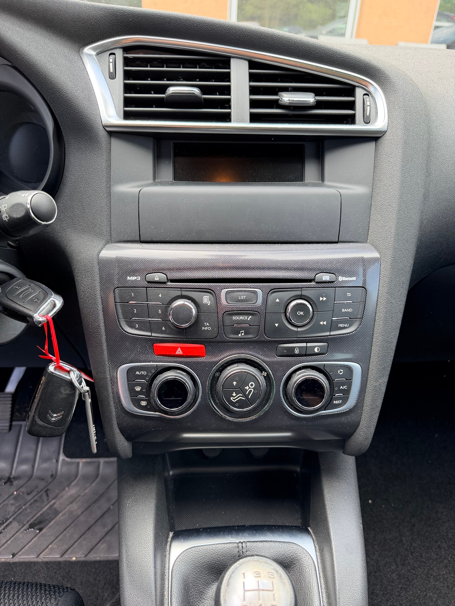 CITROEN C4 Berline 1.6 VTi Exclusive-image-14