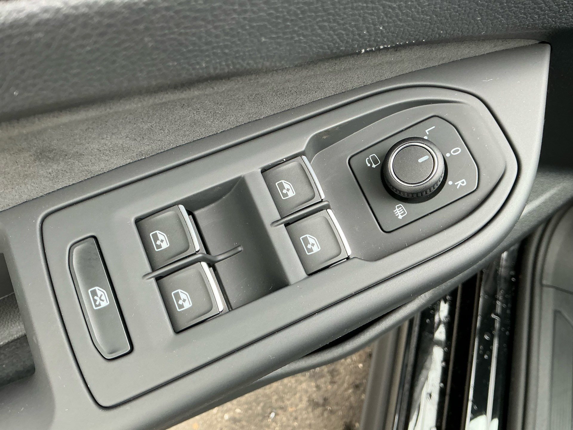 VW Golf 1.5 TSI eHYBRID 272PS GTE *** ÜBER 100KM ELEKTRISCHE REICHWEITE ***-image-26