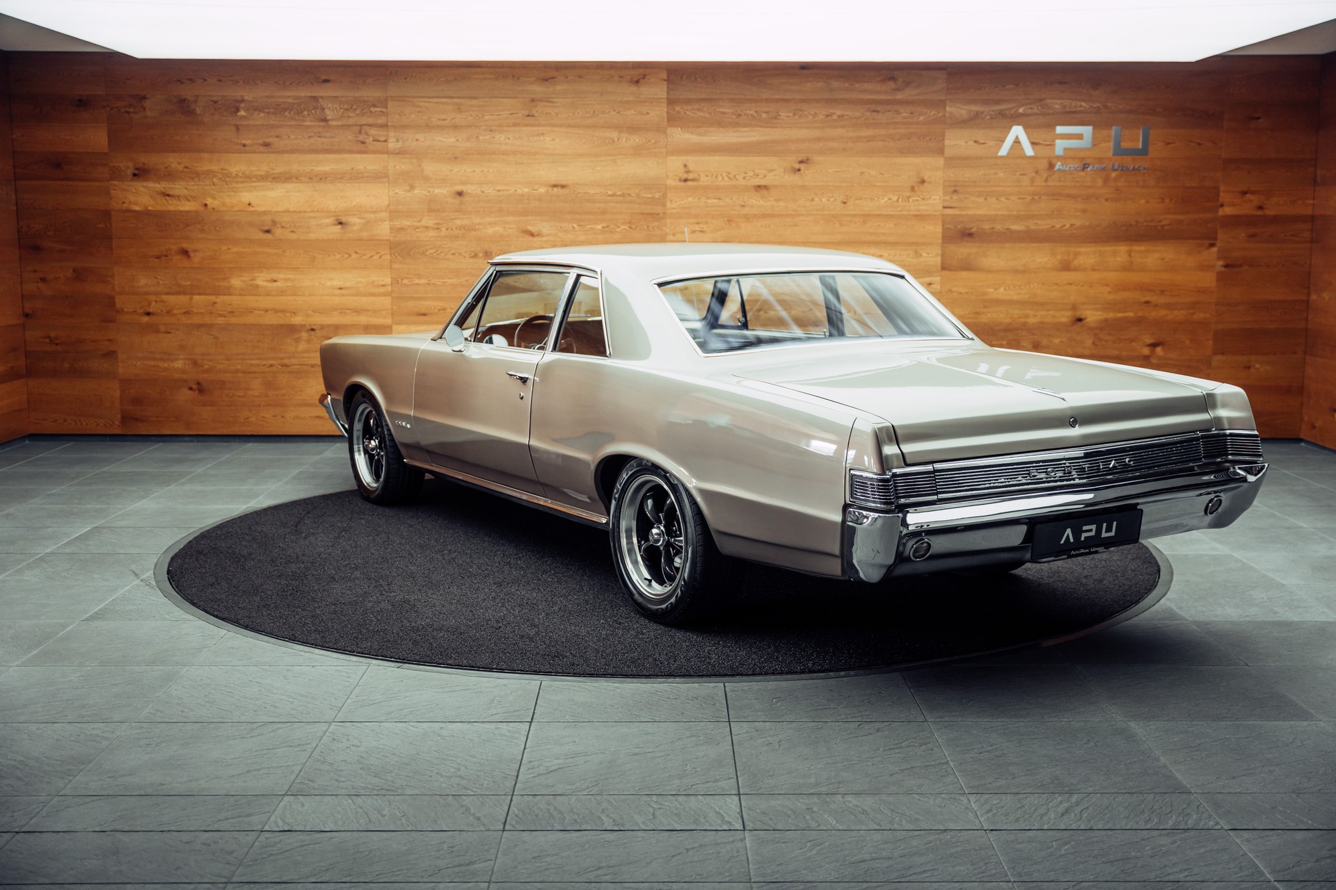 PONTIAC Tempest GTO-showroom-element-2