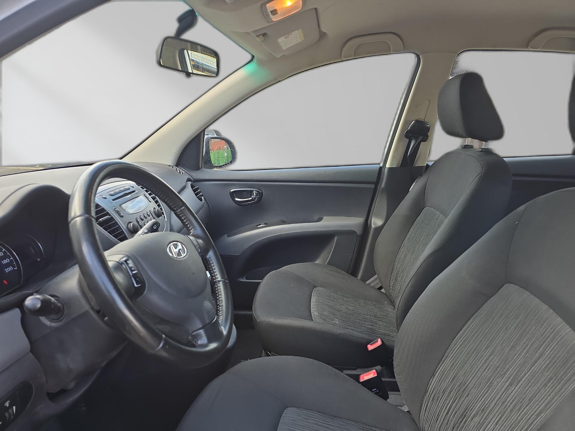 HYUNDAI i10 1.2 Style-image-9