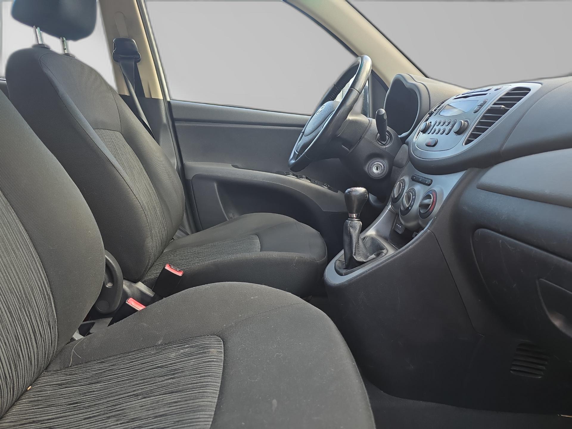 HYUNDAI i10 1.2 Style-image-7