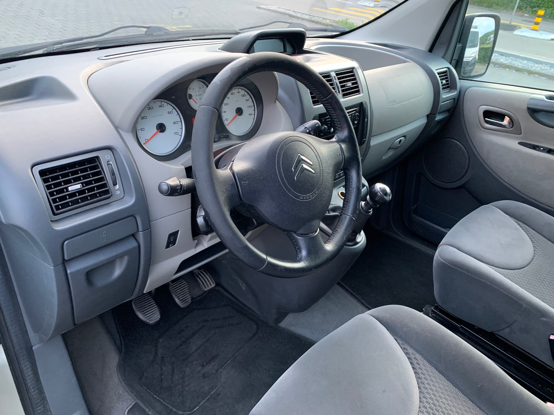CITROEN Jumpy 2.0 HDi L1H1-image-10